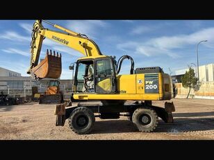 pelle sur pneus Komatsu PW200-7